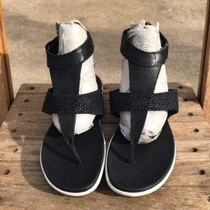 Sorel Torpeda Ankle Strap Sandal size 8.5 in Black